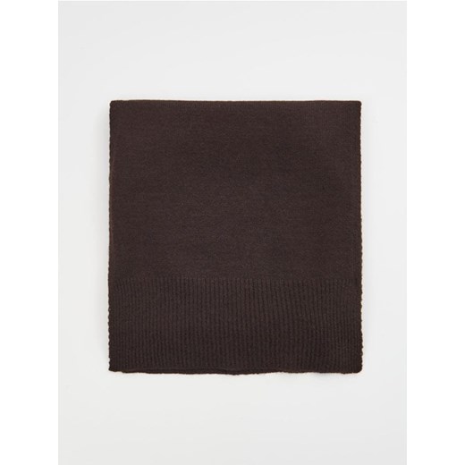 Sinsay - Brązowy szalik basic - brązowy ze sklepu Sinsay w kategorii Szaliki i chusty damskie - zdjęcie 187333156