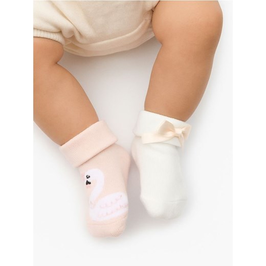 Sinsay - Skarpetki antypoślizgowe 2 pack - kremowy ze sklepu Sinsay w kategorii Skarpetki dziecięce - zdjęcie 187333246