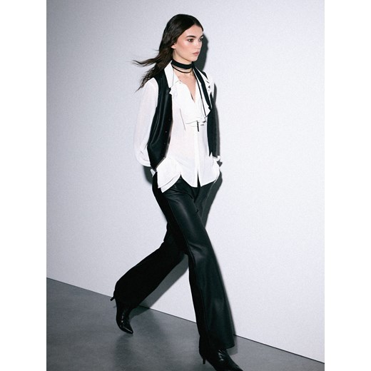 Mohito - Spodnie flare - czarny ze sklepu Mohito w kategorii Spodnie damskie - zdjęcie 187333705