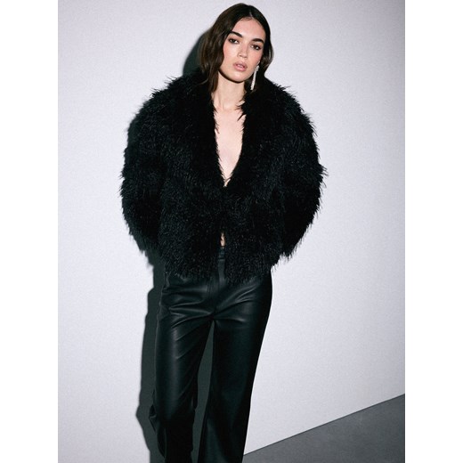 Mohito - Sztuczne czarne futerko - czarny ze sklepu Mohito w kategorii Futra damskie - zdjęcie 187336839