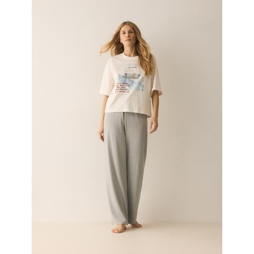 Reserved - Dwuczęściowa piżama z nadrukiem - jasnoszary ze sklepu Reserved w kategorii Piżamy damskie - zdjęcie 187337377
