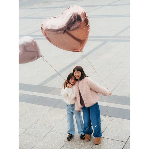 Reserved - Kurtka z imitacji futra - pastelowy róż ze sklepu Reserved w kategorii Kurtki dziewczęce - zdjęcie 187338296