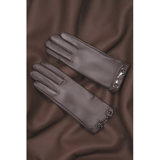 Estro: Ciemnobrązowe rękawiczki damskie ze skóry naturalnej z ozdobną sprzączką ze sklepu Estro w kategorii Rękawiczki damskie - zdjęcie 187342389