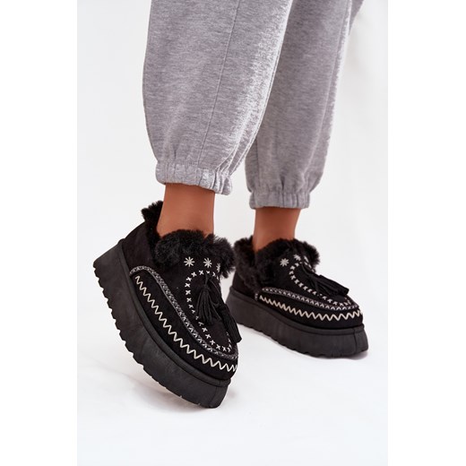 Damskie Śniegowce Na Platformie Z Futerkiem I Frędzlami Czarne Ferayne ze sklepu ZAZOO w kategorii Śniegowce damskie - zdjęcie 187342617