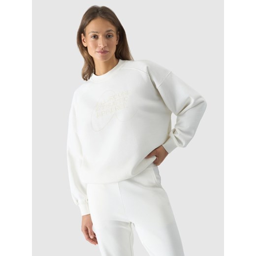 Damska bluza z nadrukiem bez kaptura 4F 4FRSS24TSWSF1756 - biała ze sklepu Sportstylestory.com w kategorii Bluzy damskie - zdjęcie 187342967