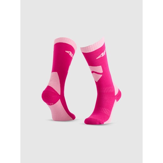 Dziewczęce skarpetki narciarskie 4F 4FJWAW25UFSOF228 - różowe ze sklepu Sportstylestory.com w kategorii Skarpetki dziecięce - zdjęcie 187343045