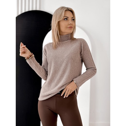 sweter agnes ciemnobeżowy one size ze sklepu UBRA w kategorii Swetry damskie - zdjęcie 187344186
