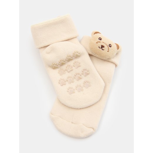 Sinsay - Prążkowane skarpetki antypoślizgowe z elementami 3D - beżowy Sinsay 0/14 Sinsay