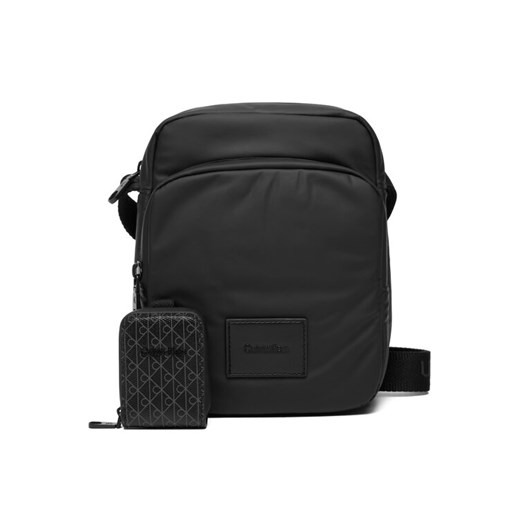 Saszetka Calvin Klein Puffer Utility Reporter LV04D3200G Czarny ze sklepu eobuwie.pl w kategorii Saszetki - zdjęcie 187352225