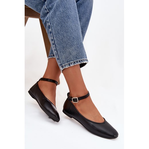 Baleriny Z Paseczkiem I Klamrą Czarne Janelor ze sklepu ZAZOO w kategorii Balerinki - zdjęcie 187363148