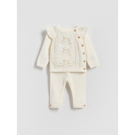 Reserved - Dzianinowy komplet - złamana biel ze sklepu Reserved w kategorii Komplety niemowlęce - zdjęcie 187363736