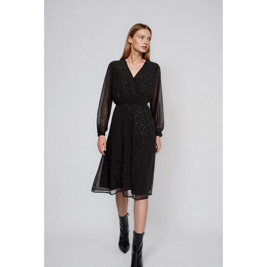 Sukienka z przezroczystymi rękawami czarna ze sklepu Moodo.pl w kategorii Sukienki - zdjęcie 187364128