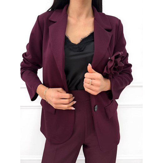 Burgundowa Marynarka z Ozdobną Broszką Modnakiecka.pl 40 ModnaKiecka.pl