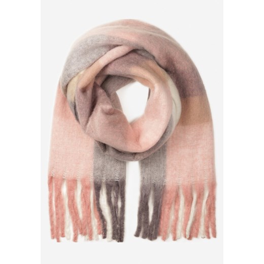 Jasnoróżowy Dzianinowy Szalik Ozdobiony Klasyczną Kratą i Frędzlami Soleria ze sklepu renee.pl w kategorii Szaliki i chusty damskie - zdjęcie 187366055