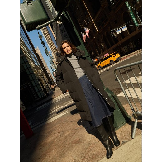 Reserved - Puchowa kurtka z z dodatkiem Sorony - czarny ze sklepu Reserved w kategorii Płaszcze damskie - zdjęcie 187369329