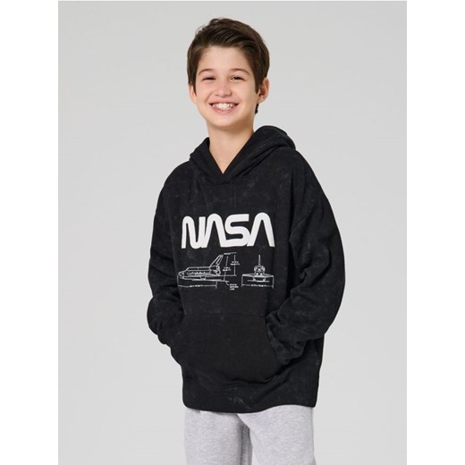 Sinsay - Bluza hoodie NASA - czarny ze sklepu Sinsay w kategorii Bluzy chłopięce - zdjęcie 187370317
