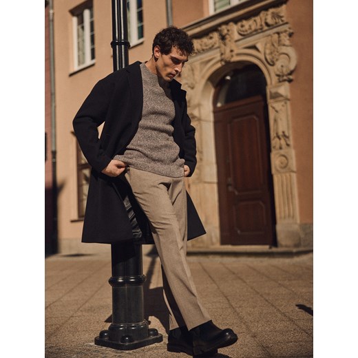 Reserved - Spodnie chino slim z wiskozą - brązowy ze sklepu Reserved w kategorii Spodnie męskie - zdjęcie 187372058