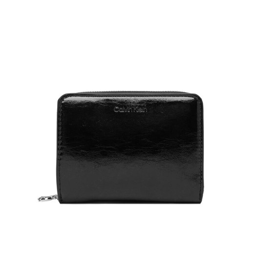 Calvin Klein Portfel Ck Metallic Flap Zip Around LV04F1103G Czarny ze sklepu MODIVO w kategorii Portfele damskie - zdjęcie 187373875