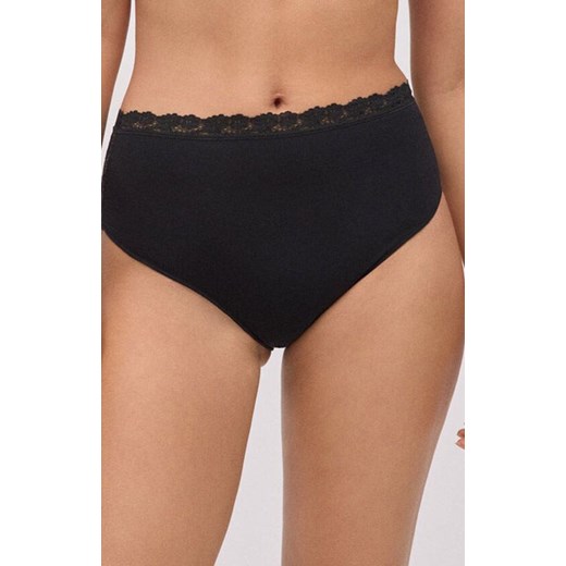 Bawełniane figi damskie z wysokim stanem i czarną koronką 19482, Kolor czarny, Rozmiar S, YSABEL MORA ze sklepu Primodo w kategorii Majtki damskie - zdjęcie 187376906