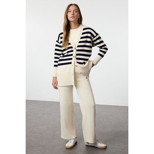 trendyol 2-częściowy zestaw w kolorze kremowym ze sklepu Limango Polska w kategorii Swetry damskie - zdjęcie 187377146