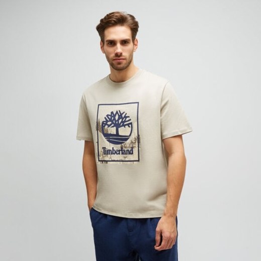 TIMBERLAND T-SHIRT FRONT SEASONAL GRAPHIC TEE ze sklepu Timberland w kategorii T-shirty męskie - zdjęcie 187380326