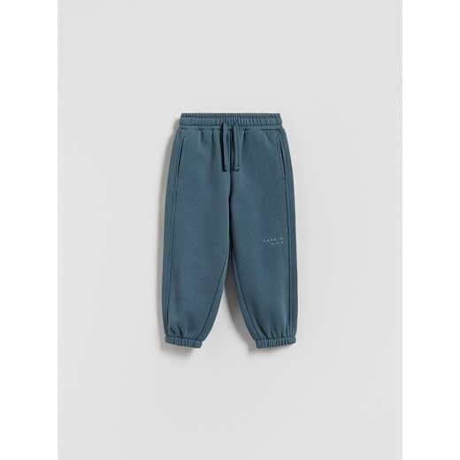 Reserved - Ocieplane spodnie jogger - granatowy ze sklepu Reserved w kategorii Spodnie chłopięce - zdjęcie 187380777