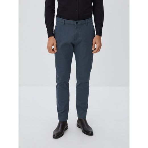 Reserved - Spodnie chino slim fit - granatowy ze sklepu Reserved w kategorii Spodnie męskie - zdjęcie 187380846