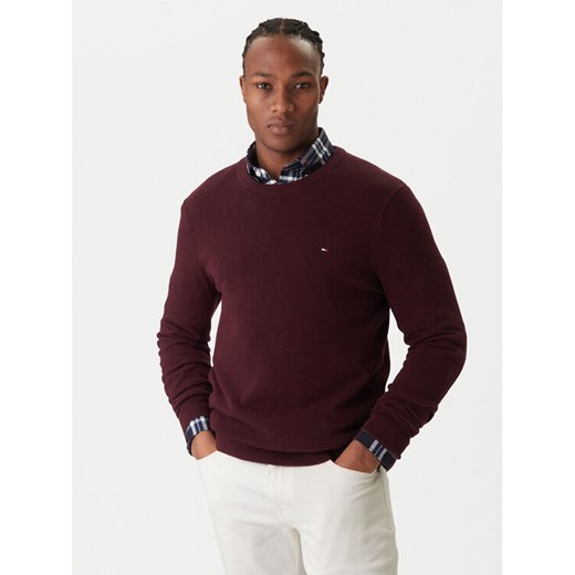Tommy Hilfiger Sweter Essential MW0MW36347 Czerwony Regular Fit ze sklepu MODIVO w kategorii Swetry męskie - zdjęcie 187388497
