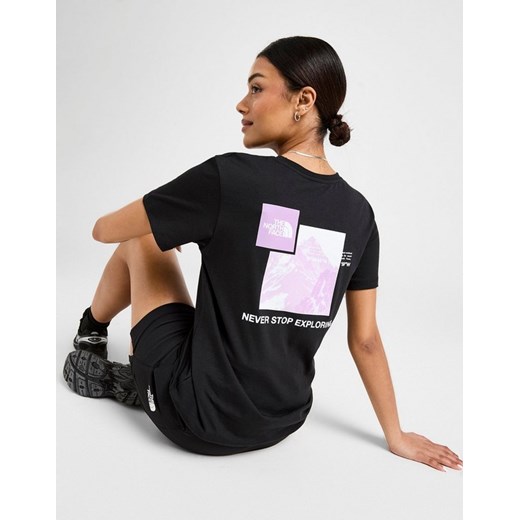 THE NORTH FACE T-SHIRT MTN BOX GRPH T BLK/PNK ze sklepu JD Sports  w kategorii Bluzki damskie - zdjęcie 187390277