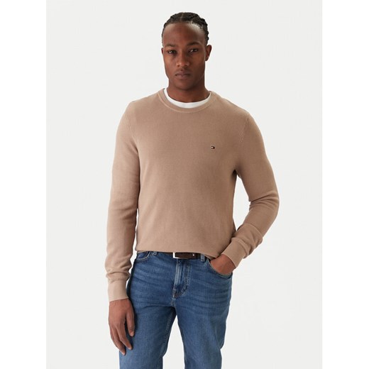 Tommy Hilfiger Sweter Essential MW0MW36347 Beżowy Regular Fit ze sklepu MODIVO w kategorii Swetry męskie - zdjęcie 187393069
