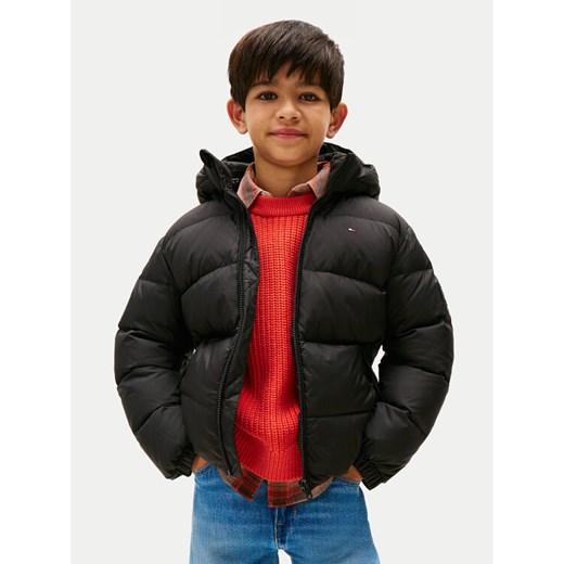 Tommy Hilfiger Kurtka puchowa Essential KB0KB10091 S Czarny Regular Fit ze sklepu MODIVO w kategorii Kurtki chłopięce - zdjęcie 187393078