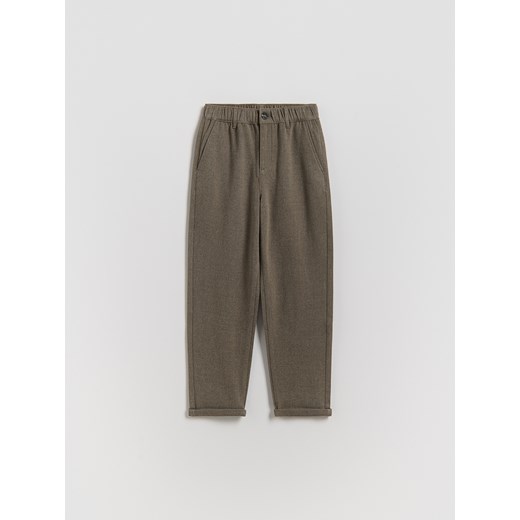 Reserved - Spodnie z wiskozą - ciemnobrązowy ze sklepu Reserved w kategorii Spodnie chłopięce - zdjęcie 187395396
