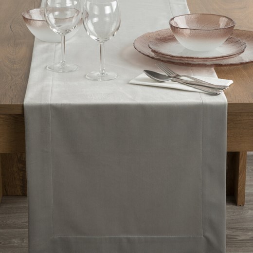 OBRUS MELINDA 40 X 140 CM SREBRNY ze sklepu lenaodniemowlakadoszkolniaka.pl w kategorii Obrusy i bieżniki - zdjęcie 187461818