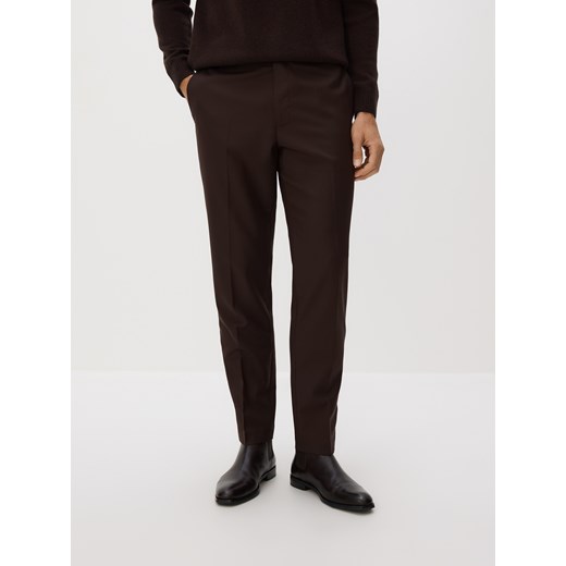 Reserved - Garniturowe spodnie z wełną - brązowy ze sklepu Reserved w kategorii Spodnie męskie - zdjęcie 187476306