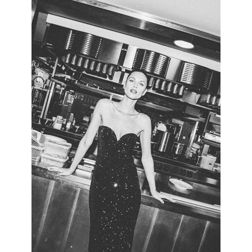 Reserved - Cekinowa sukienka midi - czarny ze sklepu Reserved w kategorii Sukienki - zdjęcie 187476407