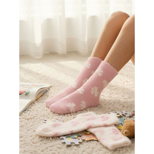 Sinsay - Puszyste skarpety 2 pack - wielobarwny ze sklepu Sinsay w kategorii Skarpetki dziecięce - zdjęcie 187479286