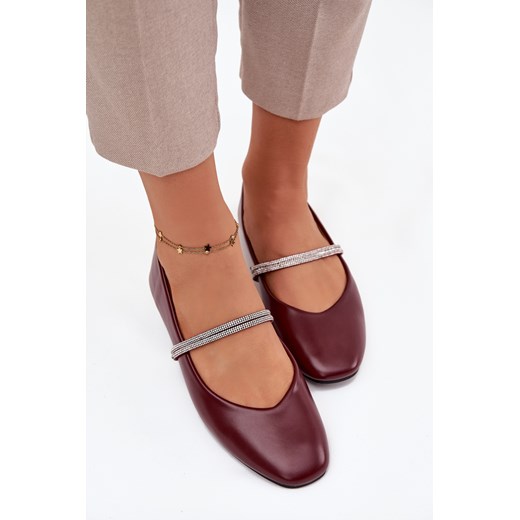 Eko Skórzane Baleriny Z Błyszczącymi Paseczkami Bordowe Ilirene ze sklepu ZAZOO w kategorii Balerinki - zdjęcie 187479558