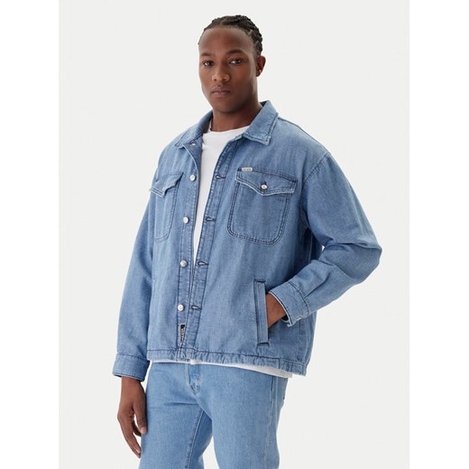 Guess Kurtka jeansowa M5RN30 D5KW1 Niebieski Regular Fit ze sklepu MODIVO w kategorii Kurtki męskie - zdjęcie 187484259