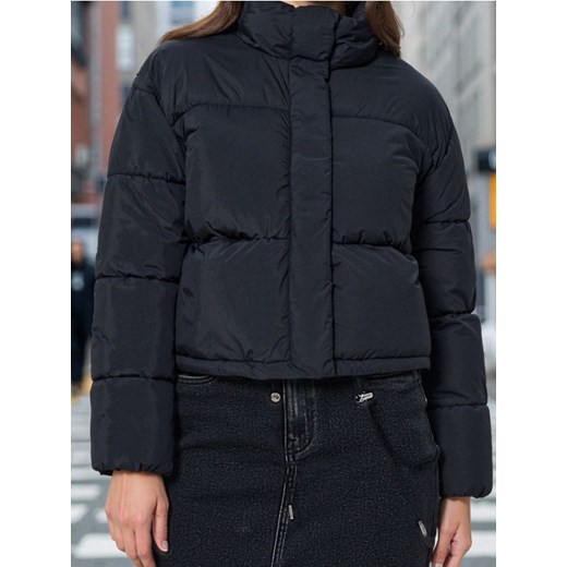 Sinsay - Pikowana kurtka puffer - czarny ze sklepu Sinsay w kategorii Kurtki damskie - zdjęcie 187493066