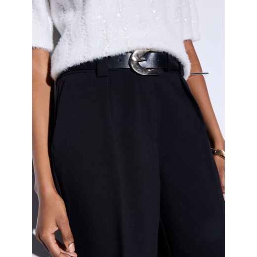 Mohito - Spodnie z prostą nogawką - czarny Mohito 38 Mohito