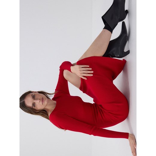 Reserved - Sukienka midi - czerwony ze sklepu Reserved w kategorii Sukienki - zdjęcie 187498495