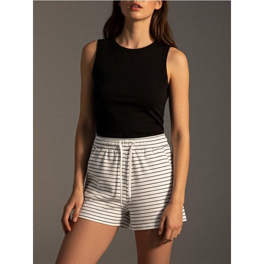 Sinsay - Szorty dresowe z wiązaniem - wielobarwny ze sklepu Sinsay w kategorii Szorty - zdjęcie 187500426