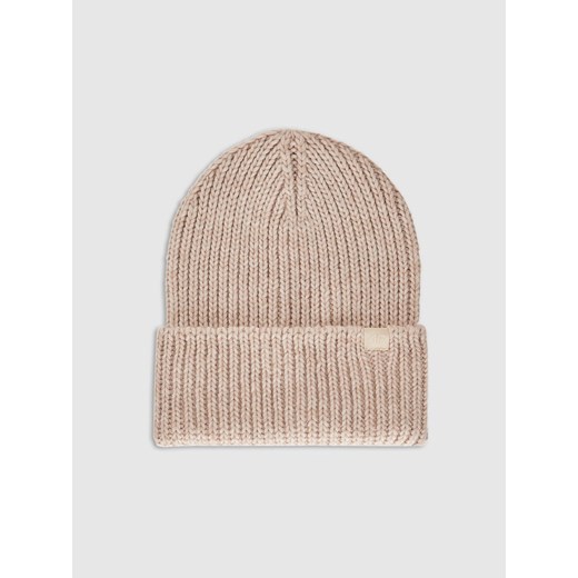 Damska czapka zimowa 4F 4FRAW25ACAPF0801 - beżowa ze sklepu Sportstylestory.com w kategorii Czapki zimowe damskie - zdjęcie 187500626