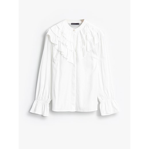 Mohito - Bluzka z ozdobnym żabotem - biały ze sklepu Mohito w kategorii Bluzki damskie - zdjęcie 187507029