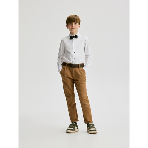 Reserved - Spodnie chino - brązowy ze sklepu Reserved w kategorii Spodnie chłopięce - zdjęcie 187507378