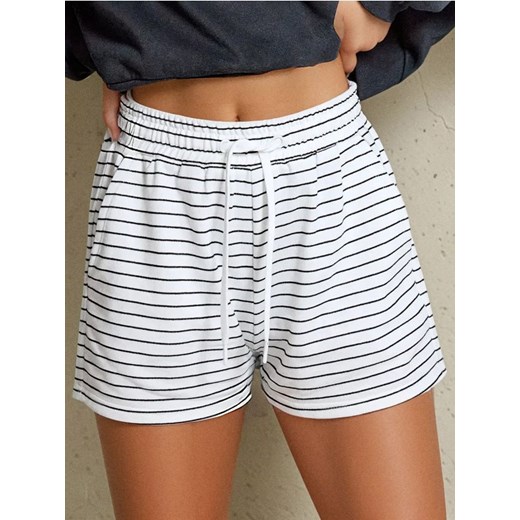 Sinsay - Szorty dresowe z wiązaniem - wielobarwny ze sklepu Sinsay w kategorii Szorty - zdjęcie 187508185