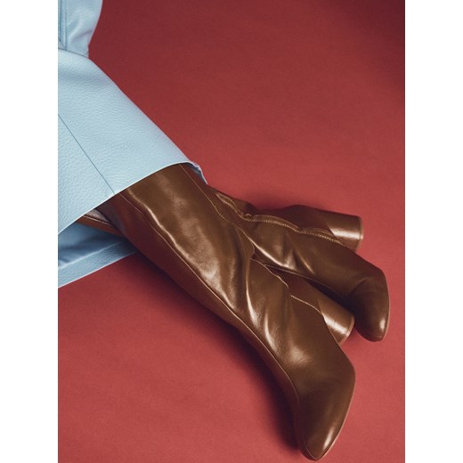 Reserved - Skórzane kozaki na obcasie - brązowy ze sklepu Reserved w kategorii Kozaki damskie - zdjęcie 187508928