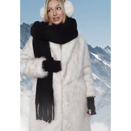 Czarny Szalik z Ozdobnymi Frędzlami Esariana ze sklepu born2be.pl w kategorii Szaliki i chusty damskie - zdjęcie 187510266