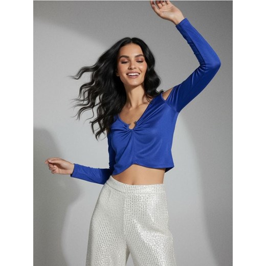 Sinsay - Welurowa bluzka z odkrytymi ramionami i marszczeniem przy dekolcie - niebieski ze sklepu Sinsay w kategorii Bluzki damskie - zdjęcie 187513616