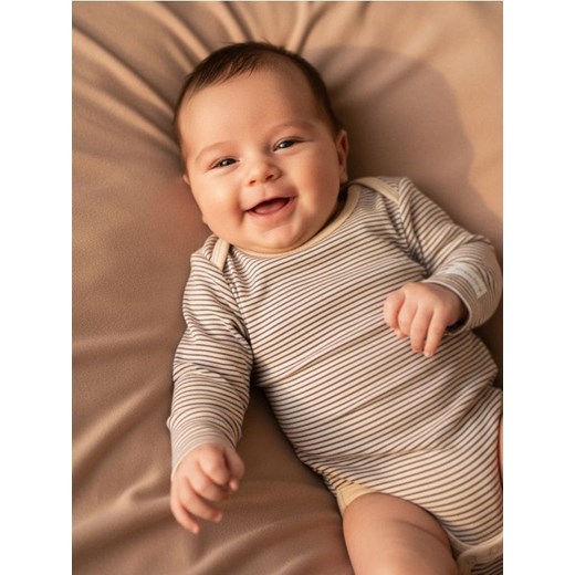 Sinsay - Body w paski wykonane z miękkiej dzianiny - beżowy ze sklepu Sinsay w kategorii Odzież dla niemowląt - zdjęcie 187513657
